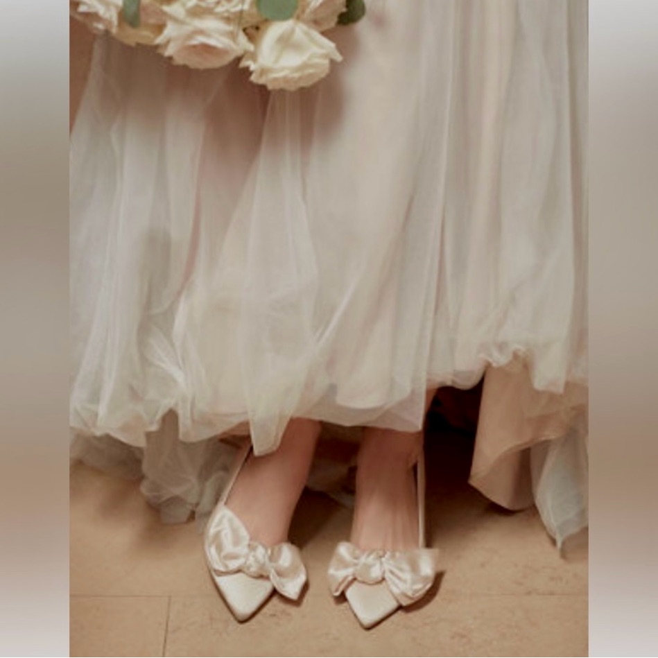 Bhldn Cream Heels With Bow Detail